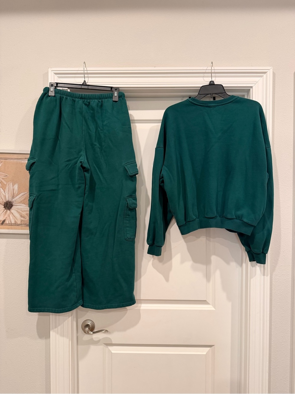 Garage set cargo pants and crew neck top - Picture 2 of 9